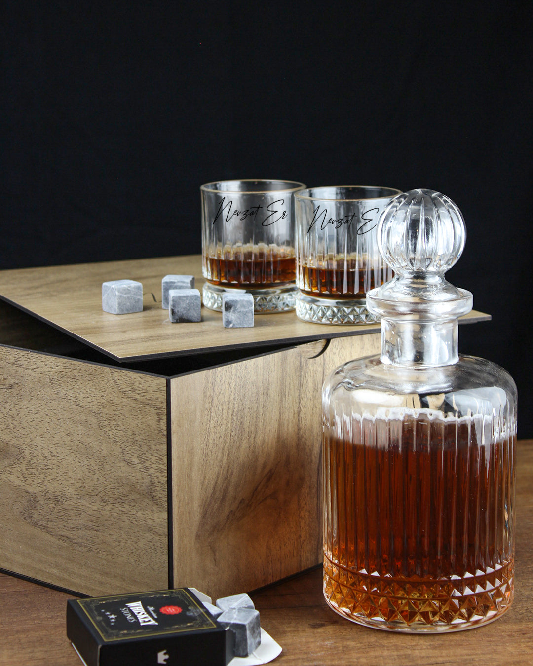 Signature - Ahşap Kutulu Viski Bardağı ve Viski Şişeli Viski Seti